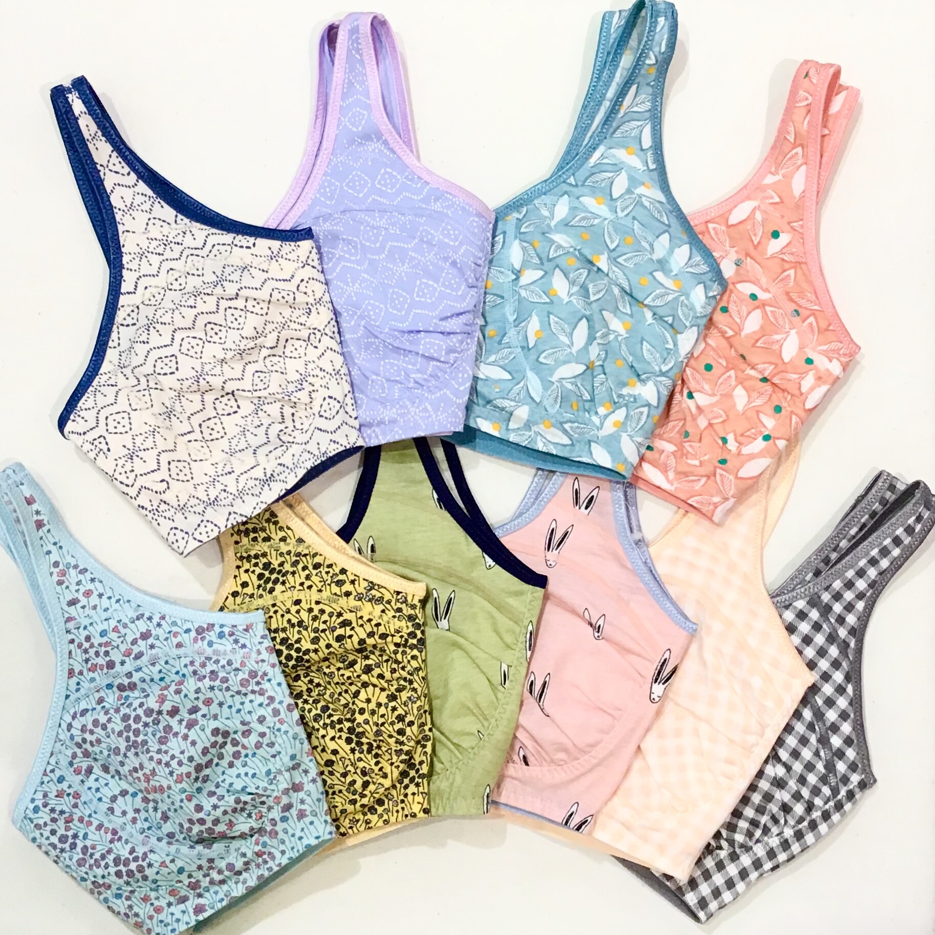 ９月３日はぐっすりの日 Une Nana Cool Commune